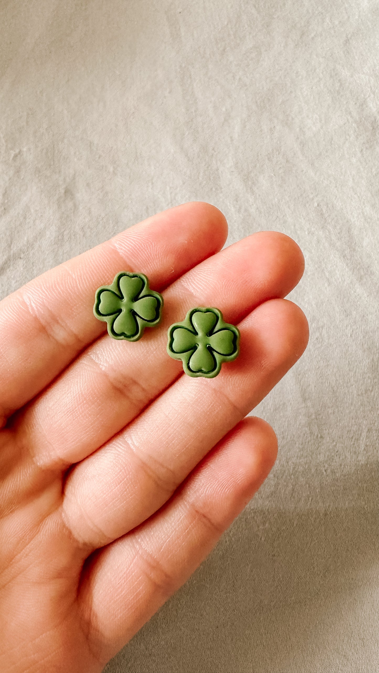 Shamrock forest Green Stud