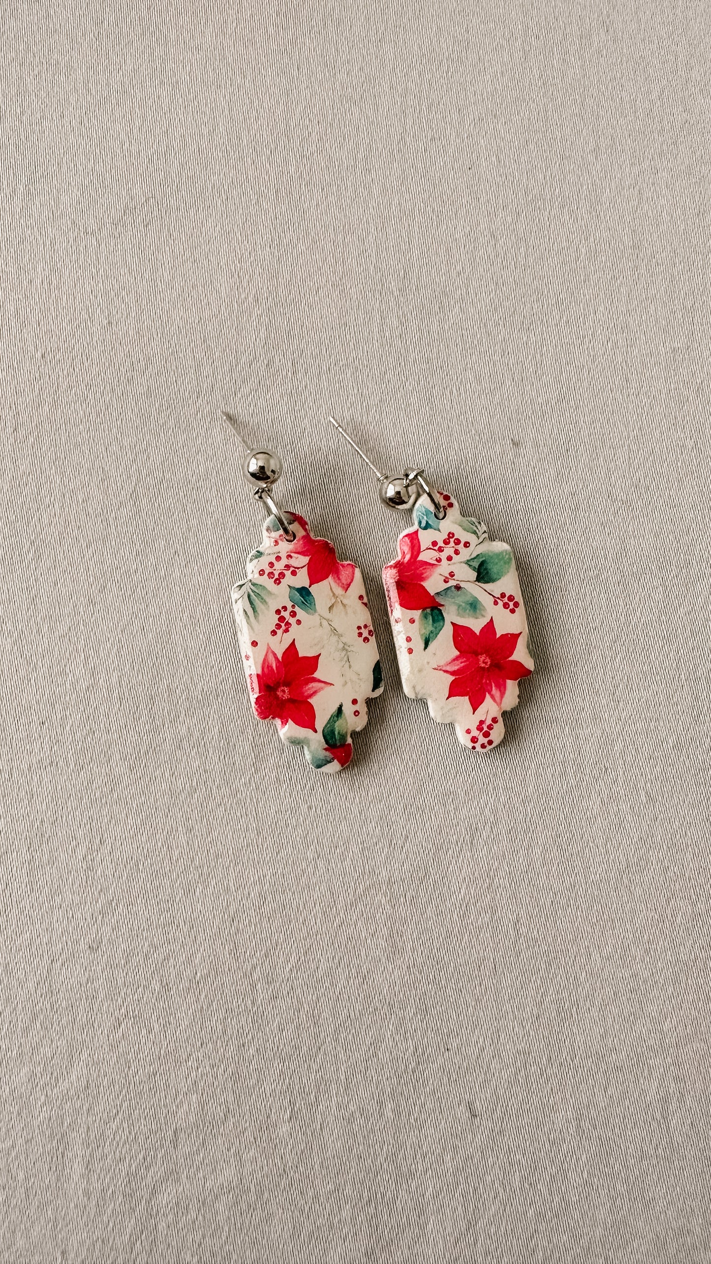 Poinsettia Paper Dangle