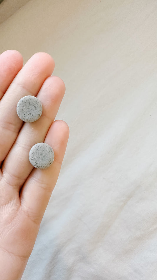 Round Stone Stud