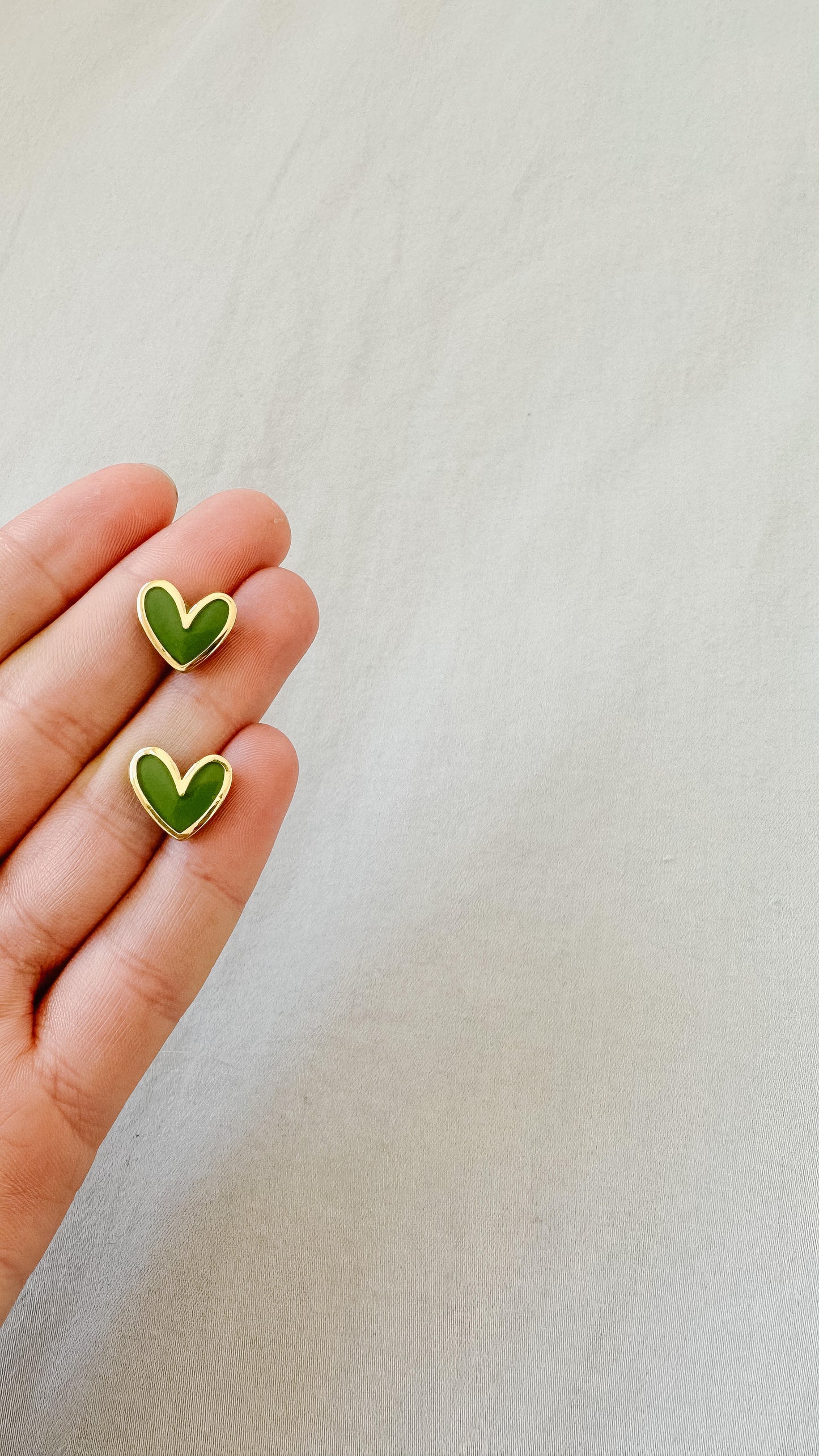 Green Heart Stud